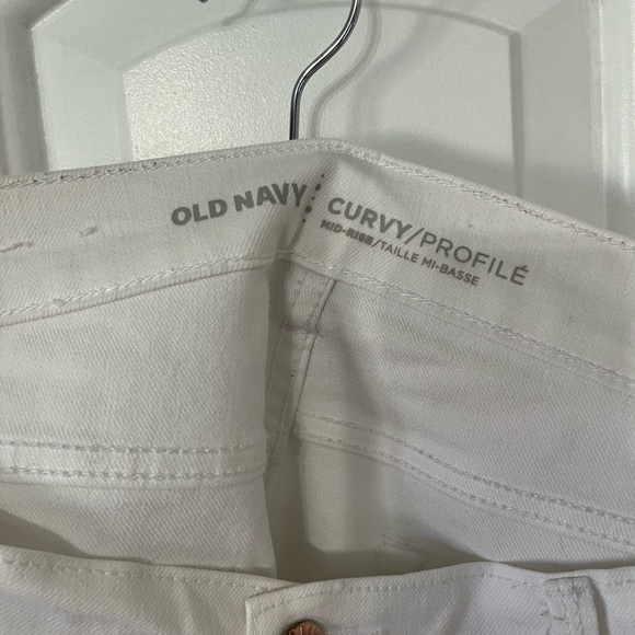 Gently used white jeans from Old Navy. Size 8. - Picture 2 of 3